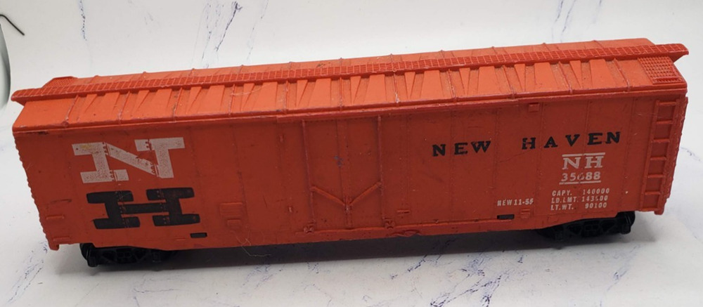 TYCO HO Scale New Haven Orange Box Car 35688